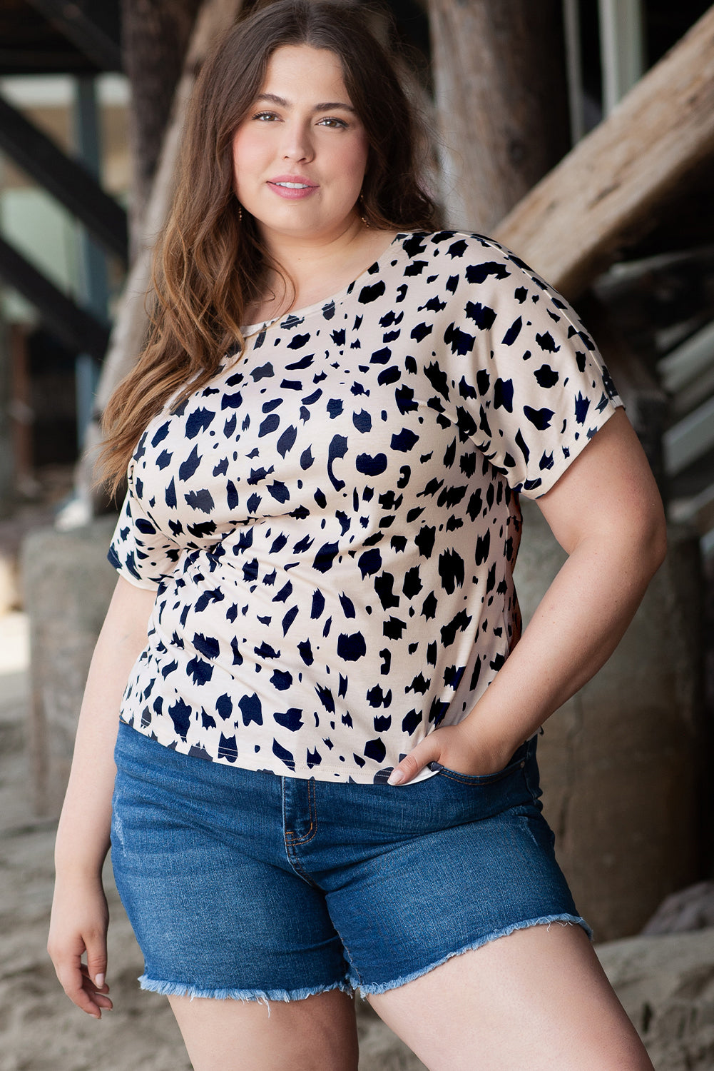 Curvy Collection Leopard Print Twist Tee